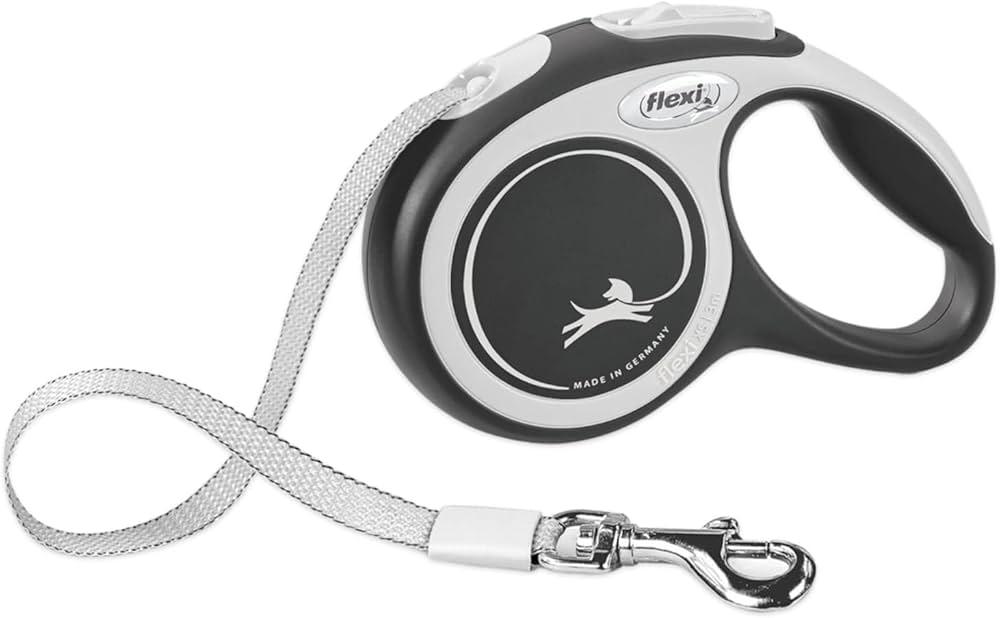 Choosing the Right Retractable Leash for Your Pet